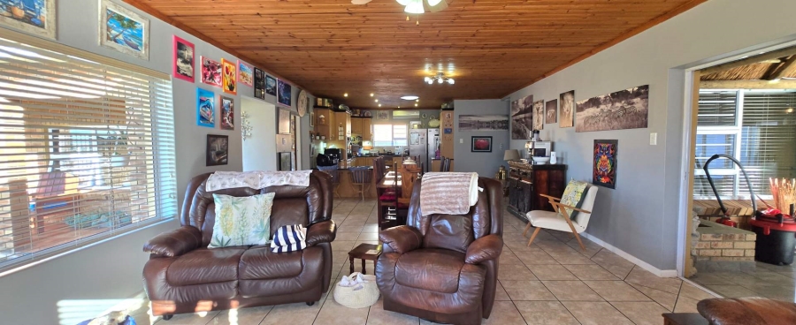 4 Bedroom Property for Sale in Franskraal Western Cape